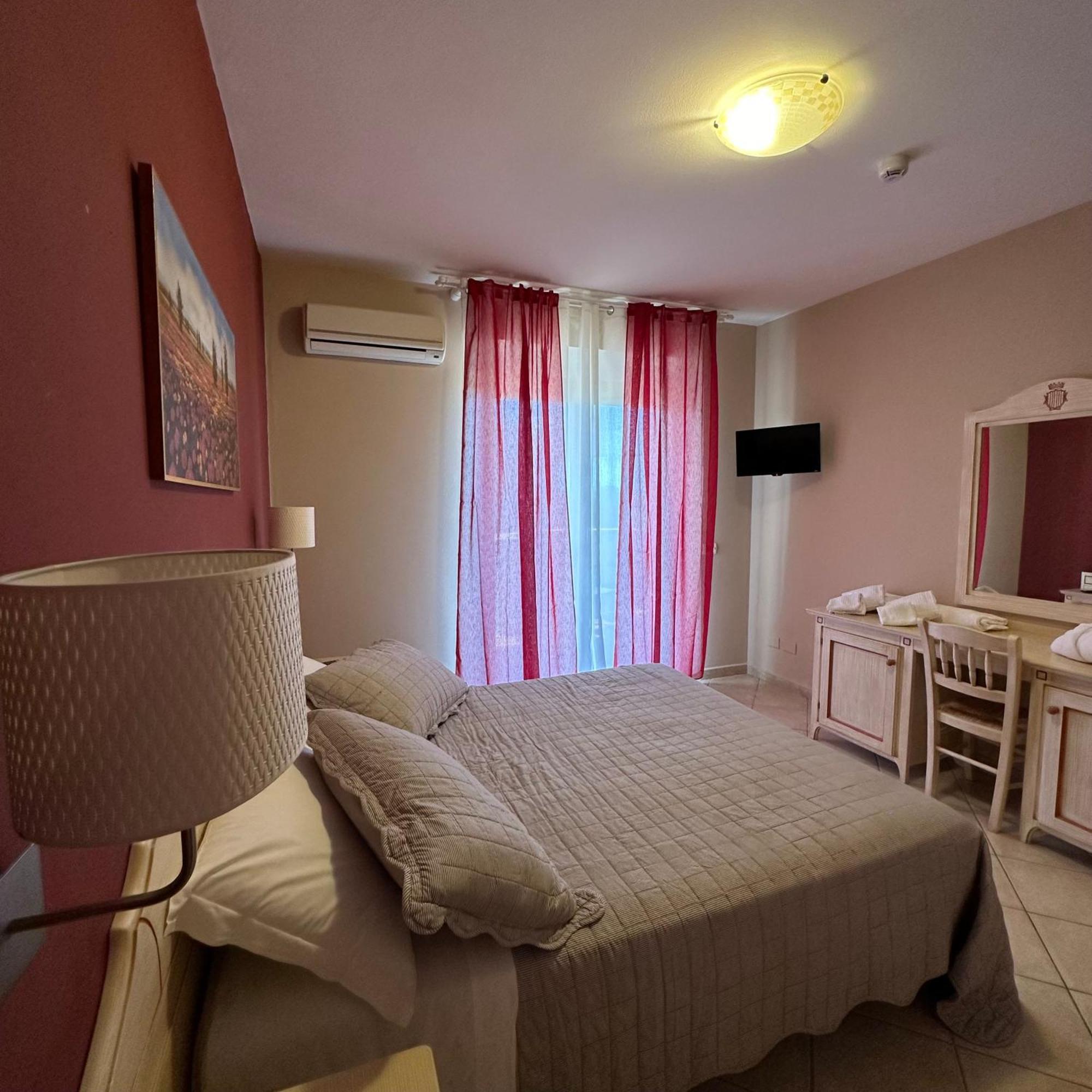 Le Residenze Di Santa Costanza - Le Dimore Aparthotel 2*