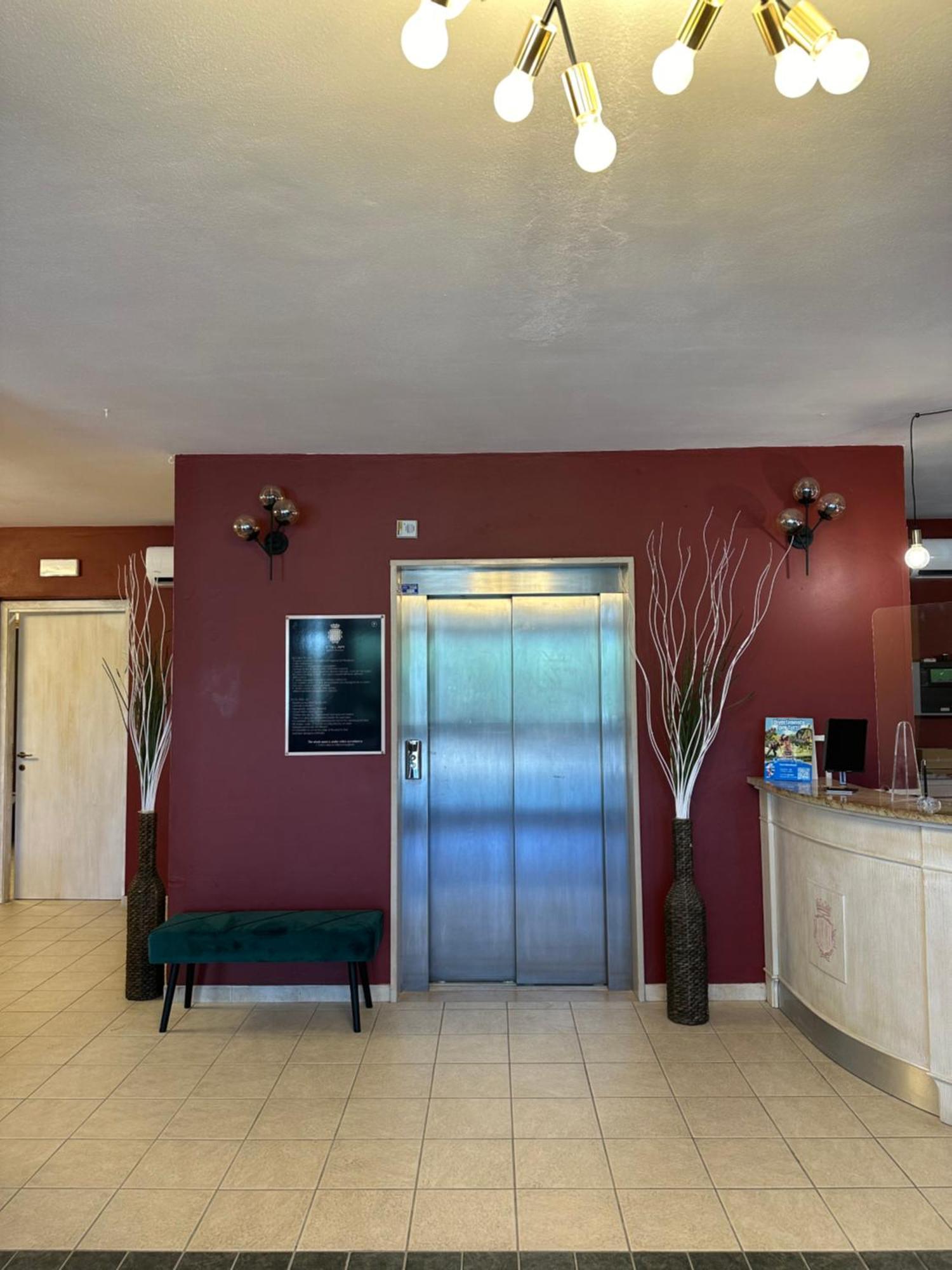 Aparthotel Le Residenze Di Santa Costanza - Le Dimore San Vincenzo