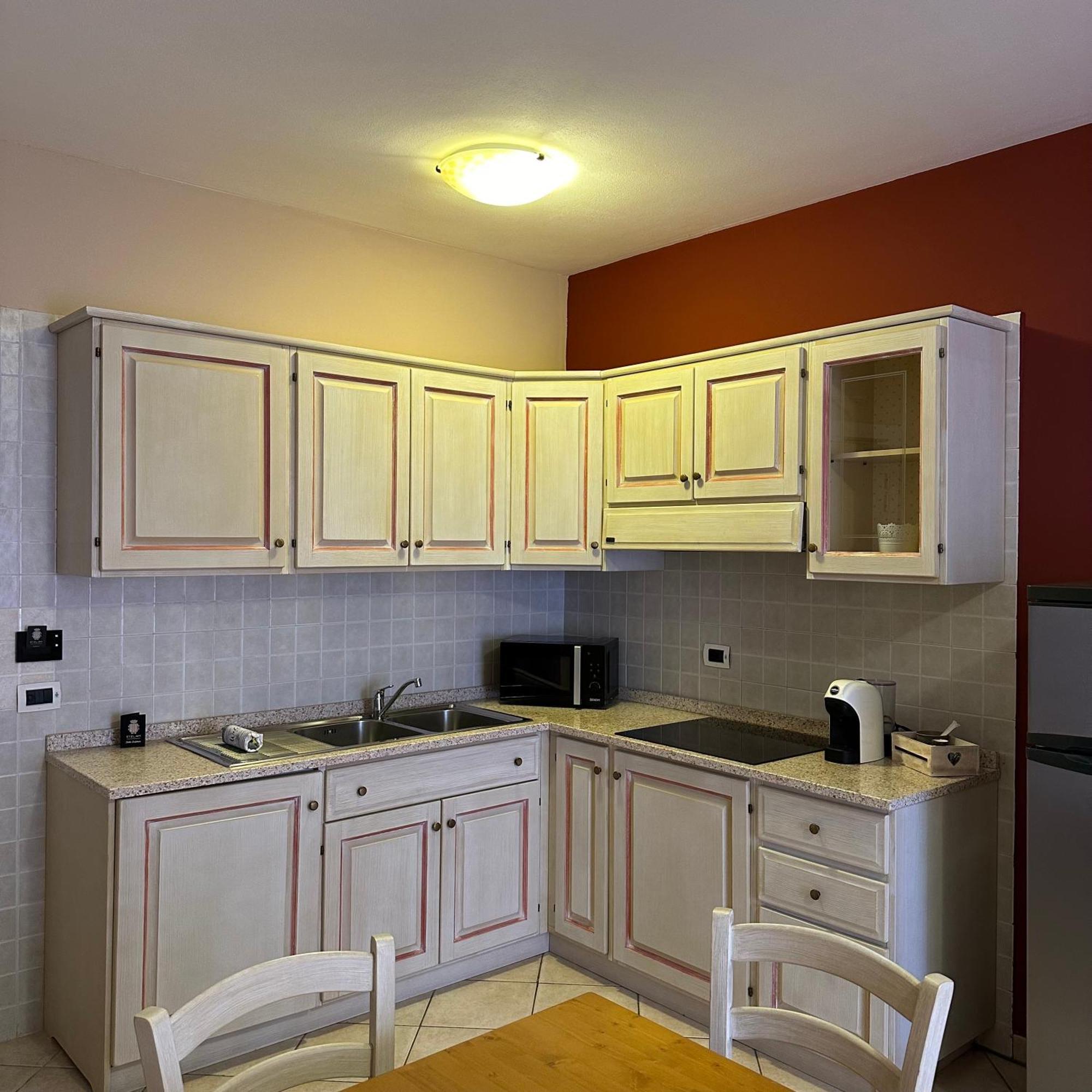 Aparthotel Le Residenze Di Santa Costanza - Le Dimore