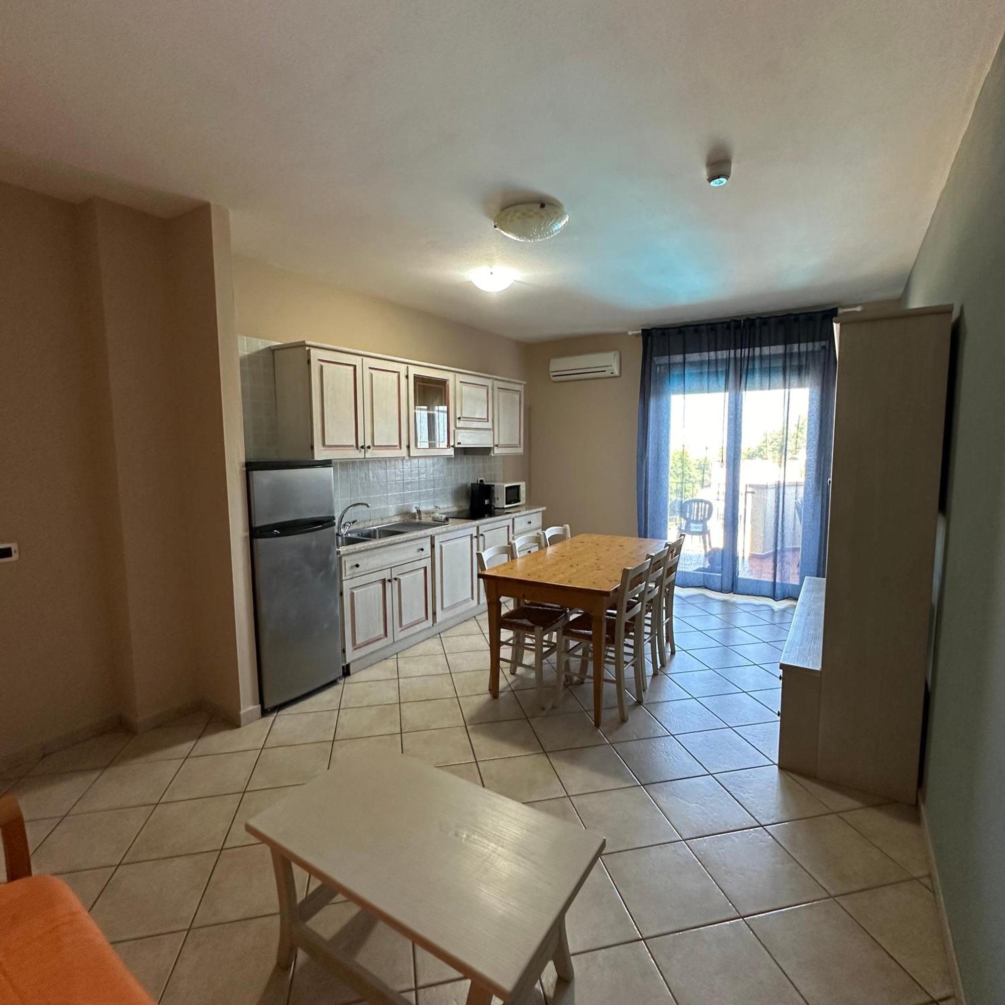Aparthotel Le Residenze Di Santa Costanza - Le Dimore