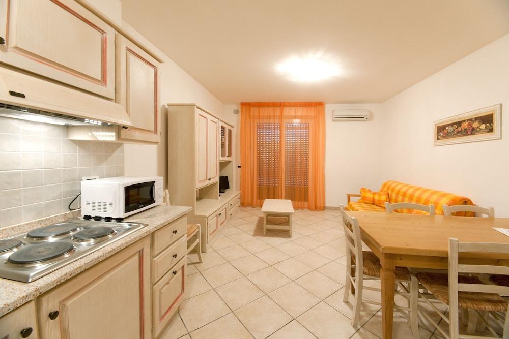 Aparthotel Le Residenze Di Santa Costanza - Le Dimore