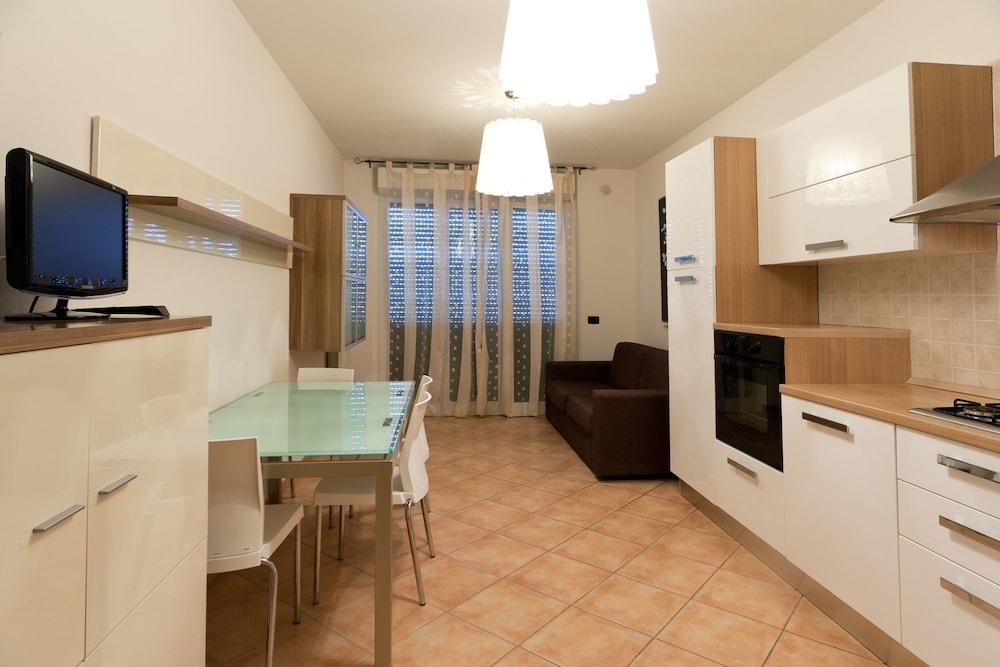 Aparthotel Le Residenze Di Santa Costanza - Le Dimore 2*