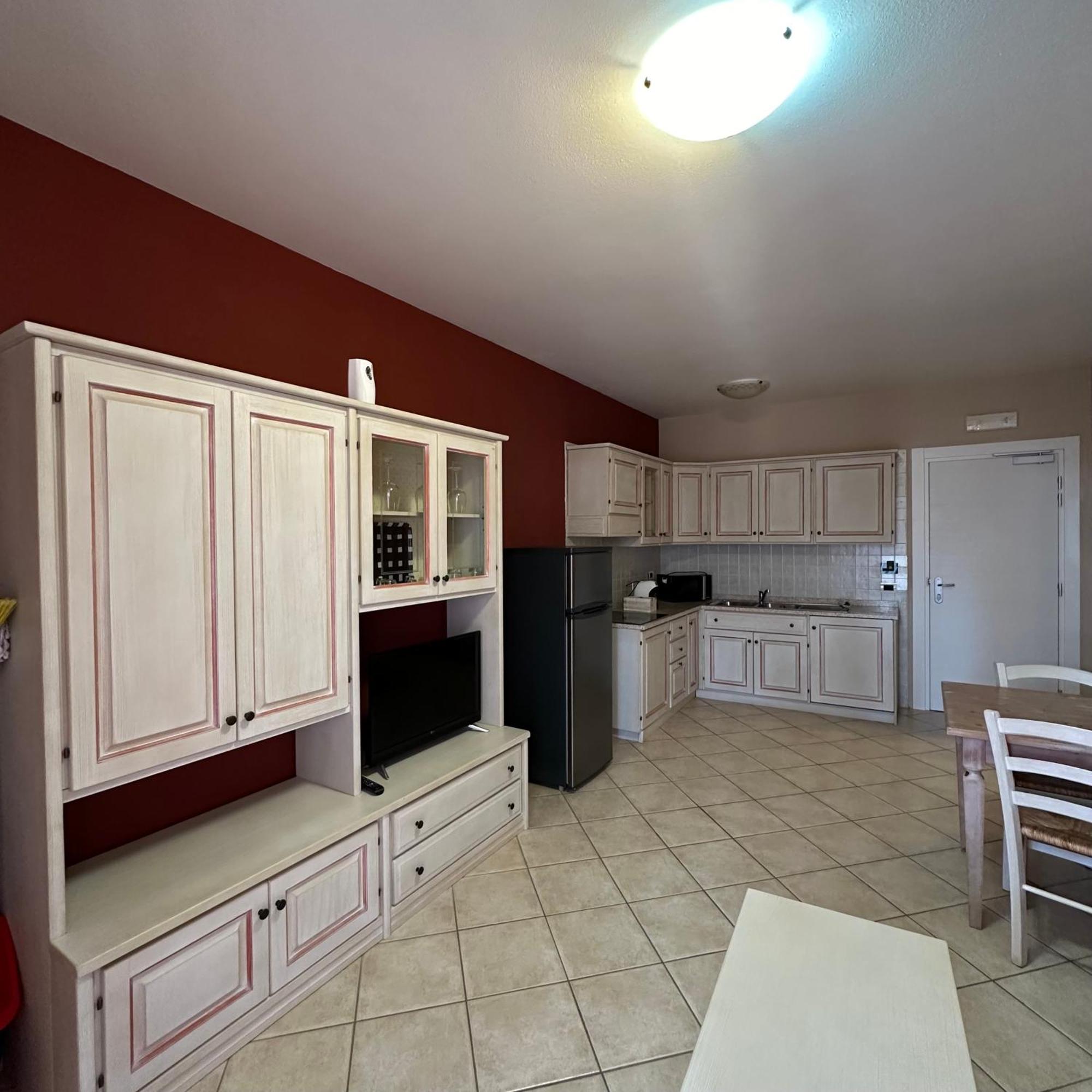 Apart-hotel Le Residenze Di Santa Costanza - Le Dimore 2*